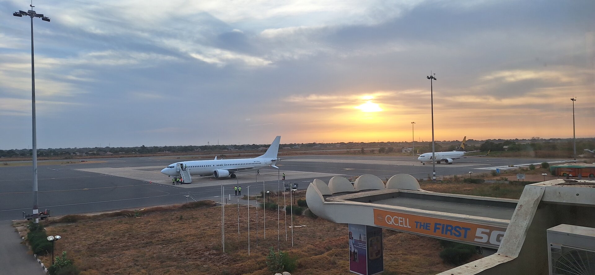 Aankomst op Banjul Airport: visum, luchthaventax en de goedkoopste transfer naar je hotel